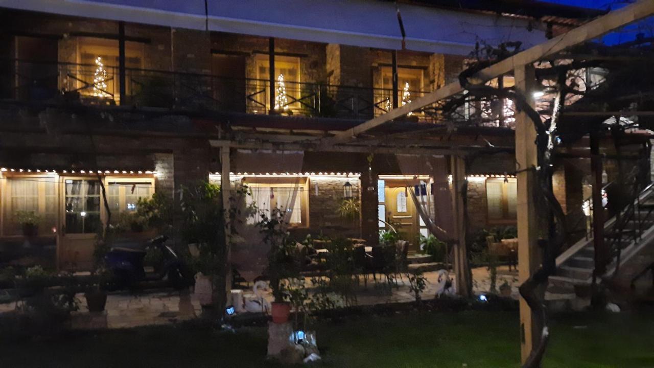 Pansion Anastasia Káto Loutrákion Exterior foto